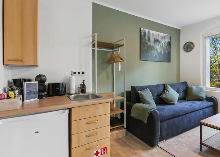 Vorstadtoase - 3 Personen - Mit Queensize-bett, Badewanne, Schlafcouch, Parken, Netflix, Naehe Ber *